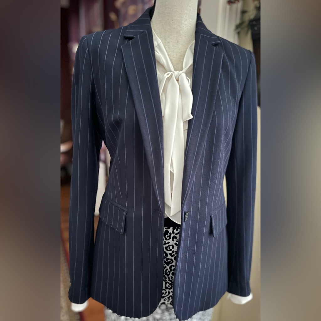New Ann Taylor Suit -Blazer (Size 4 )With Flare Pants(Size 6)